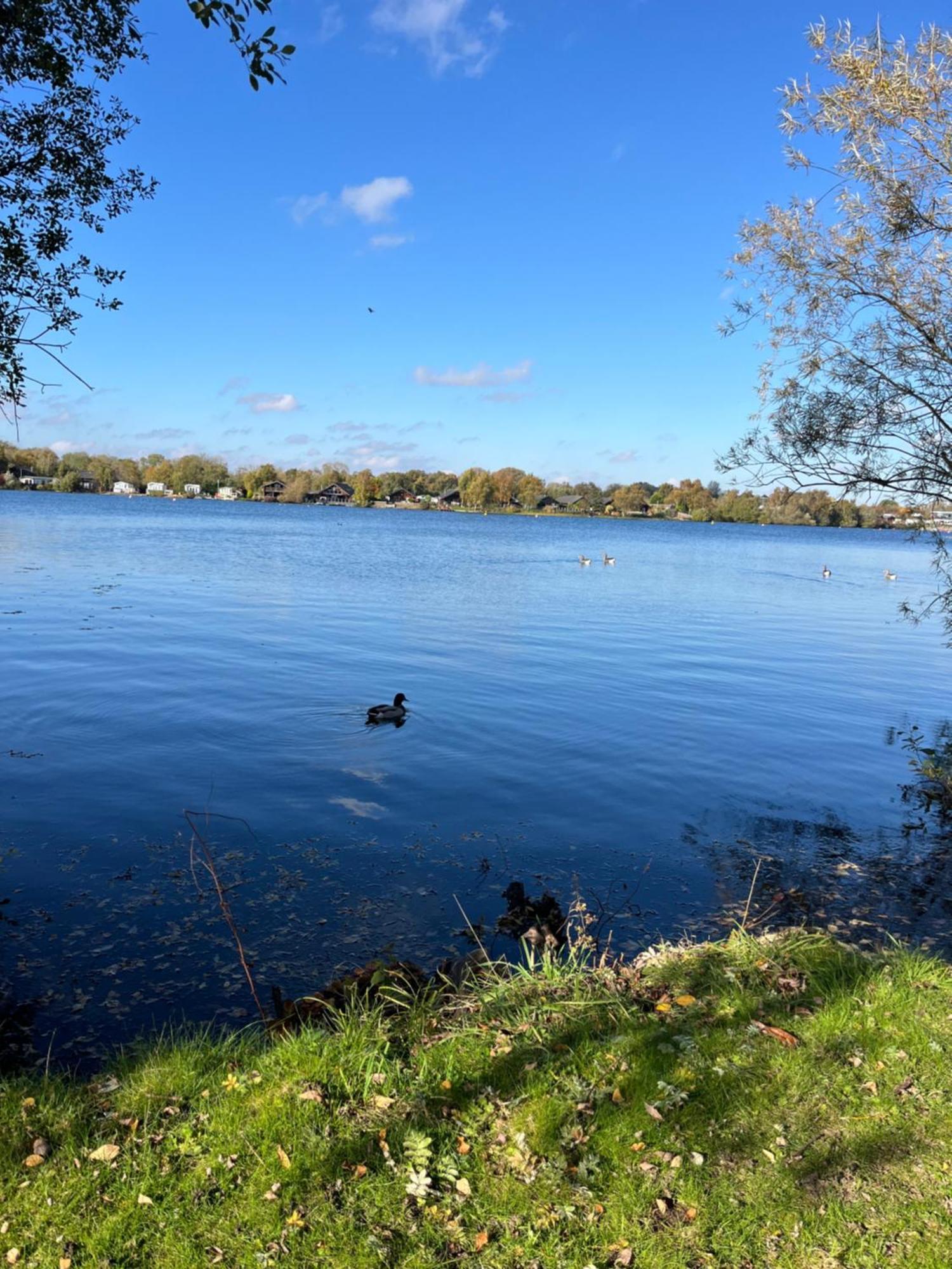 Calypso Hot Tub Breaks Tattershall Lakes Pet Friendly Экстерьер фото